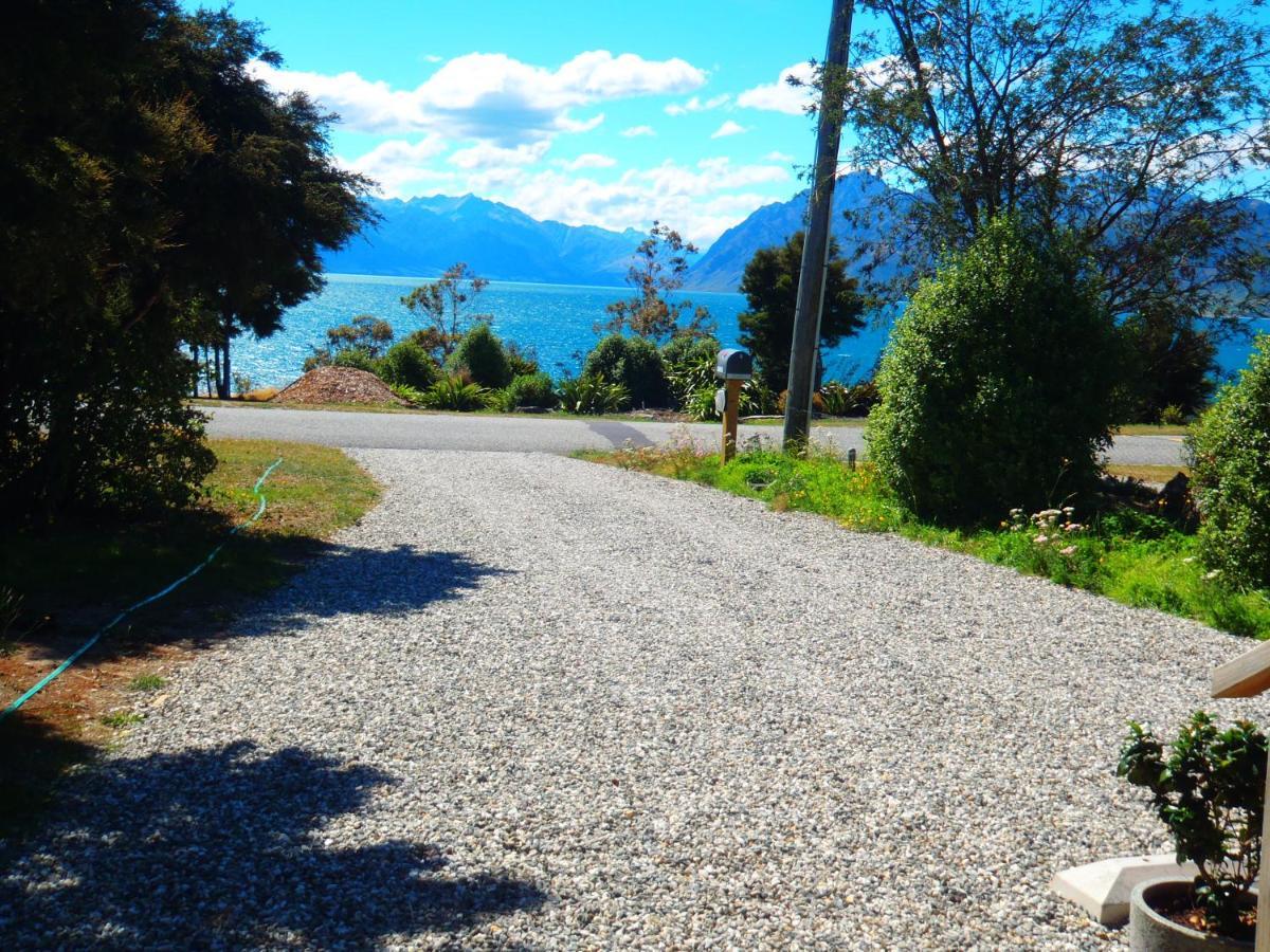 Lakefront Fantail Cottage Lake Hawea, Wanaka Exterior photo